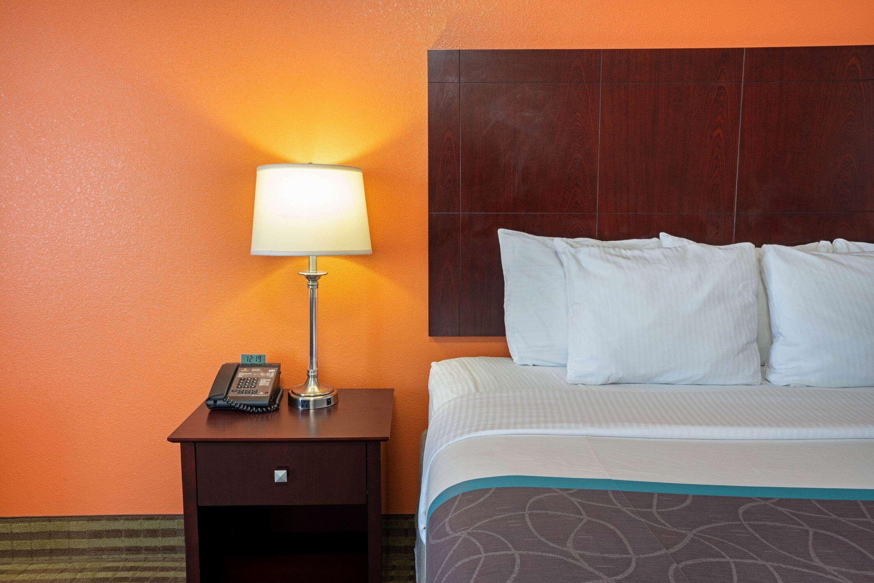 La Quinta By Wyndham Houston Iah Bush Intl Airport E Hotell Humble Exteriör bild