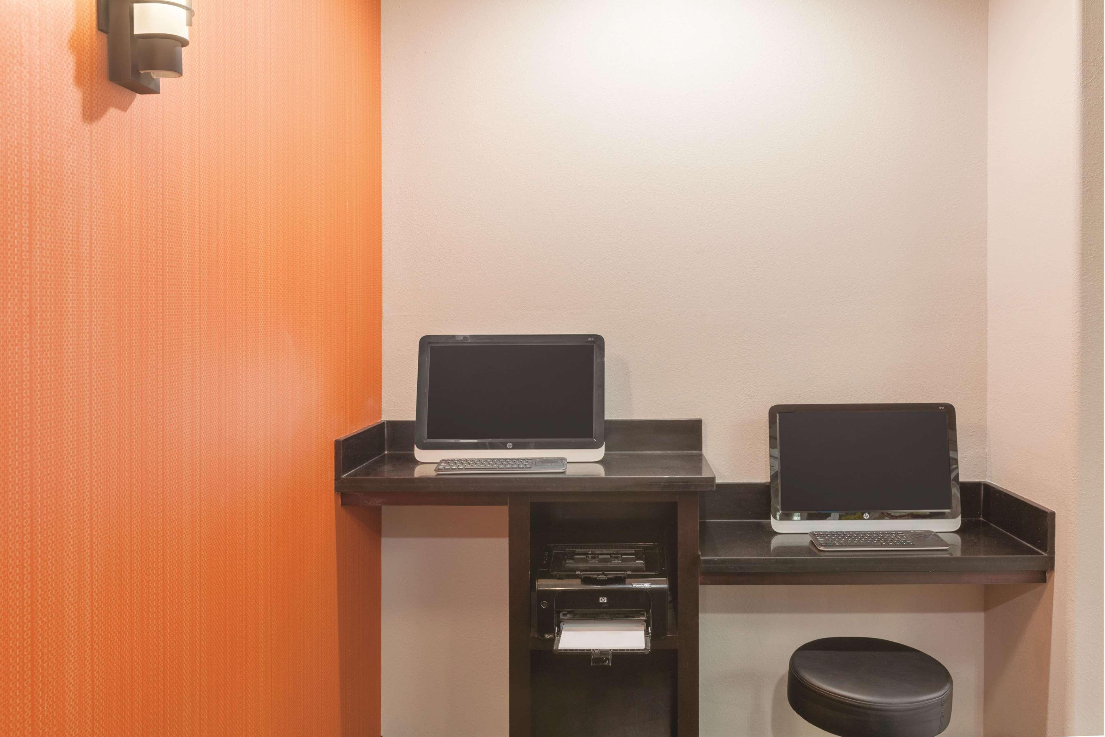 La Quinta By Wyndham Houston Iah Bush Intl Airport E Hotell Humble Exteriör bild